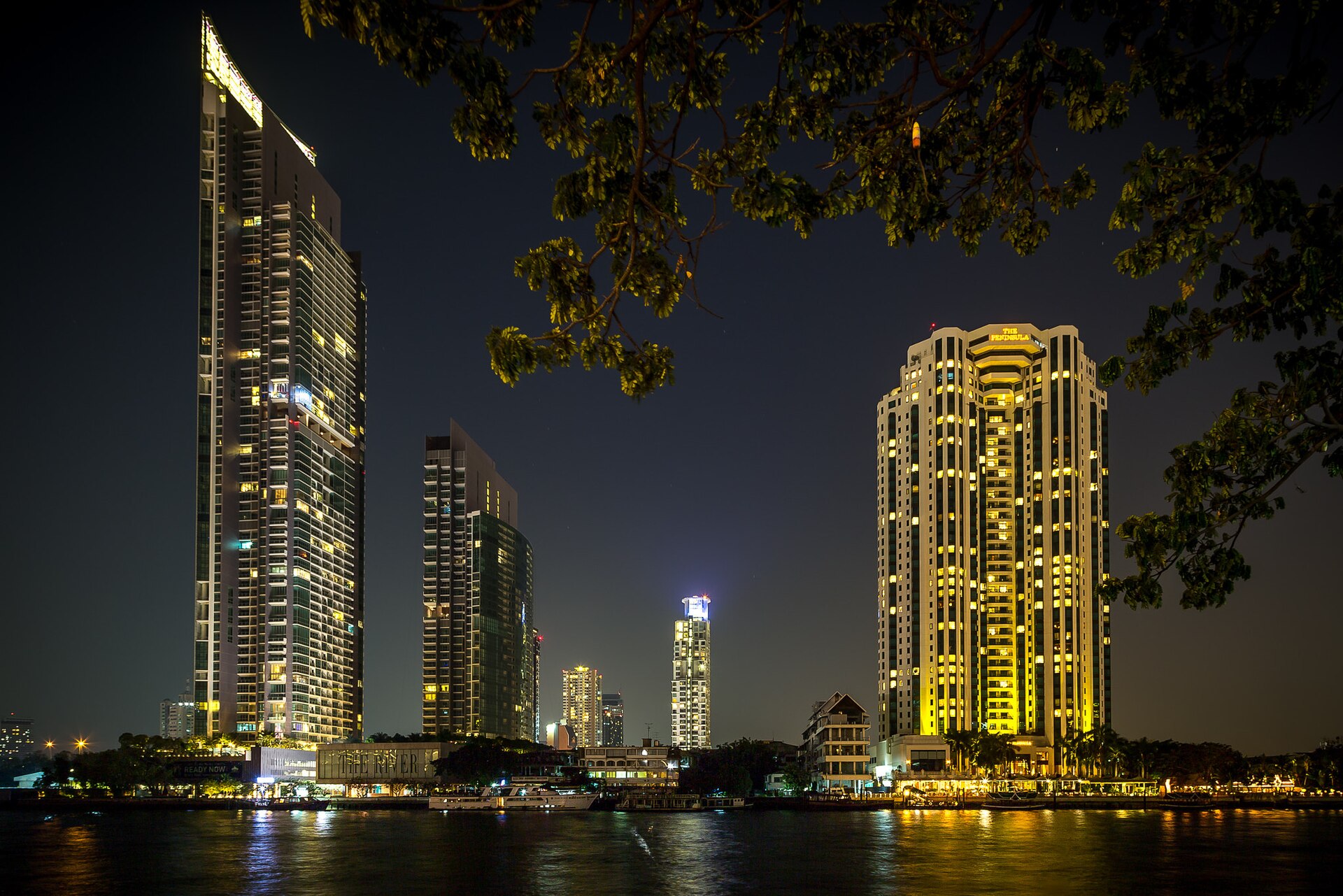 Nightshot At The Chao Phraya River (221664677).jpeg