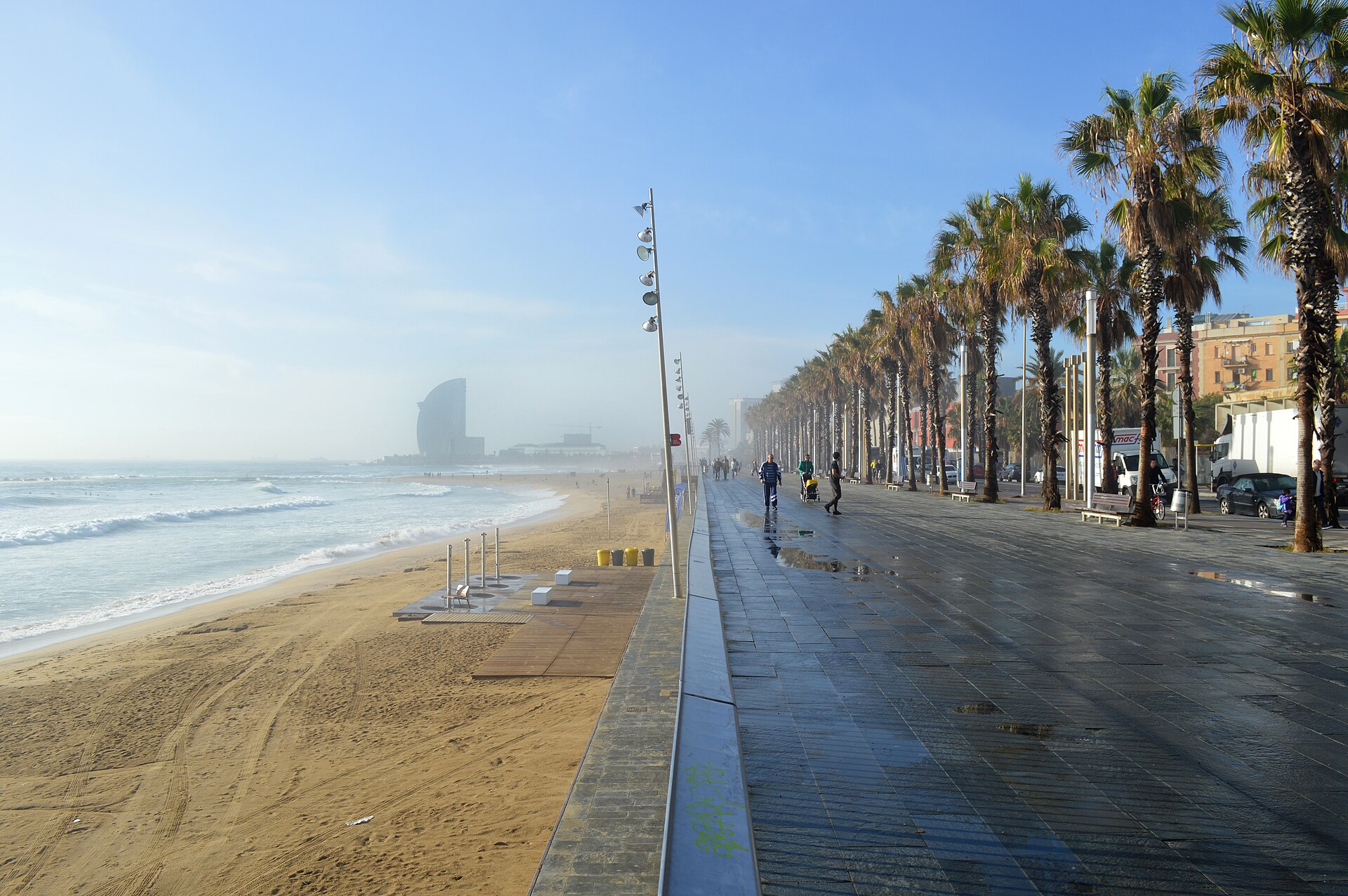 Promenade and beach, Platja de la Barceloneta, Barcelona, 2015.jpg