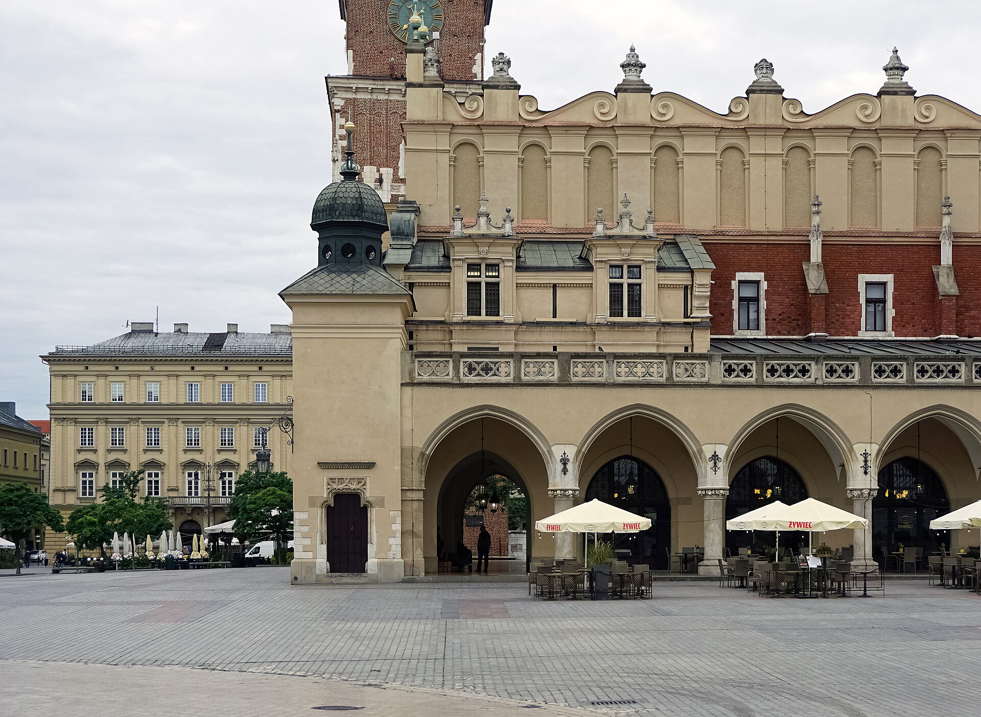 Kraków Cloth Hall, 3 Main Market square, Old Town, Krakow, Poland.jpg