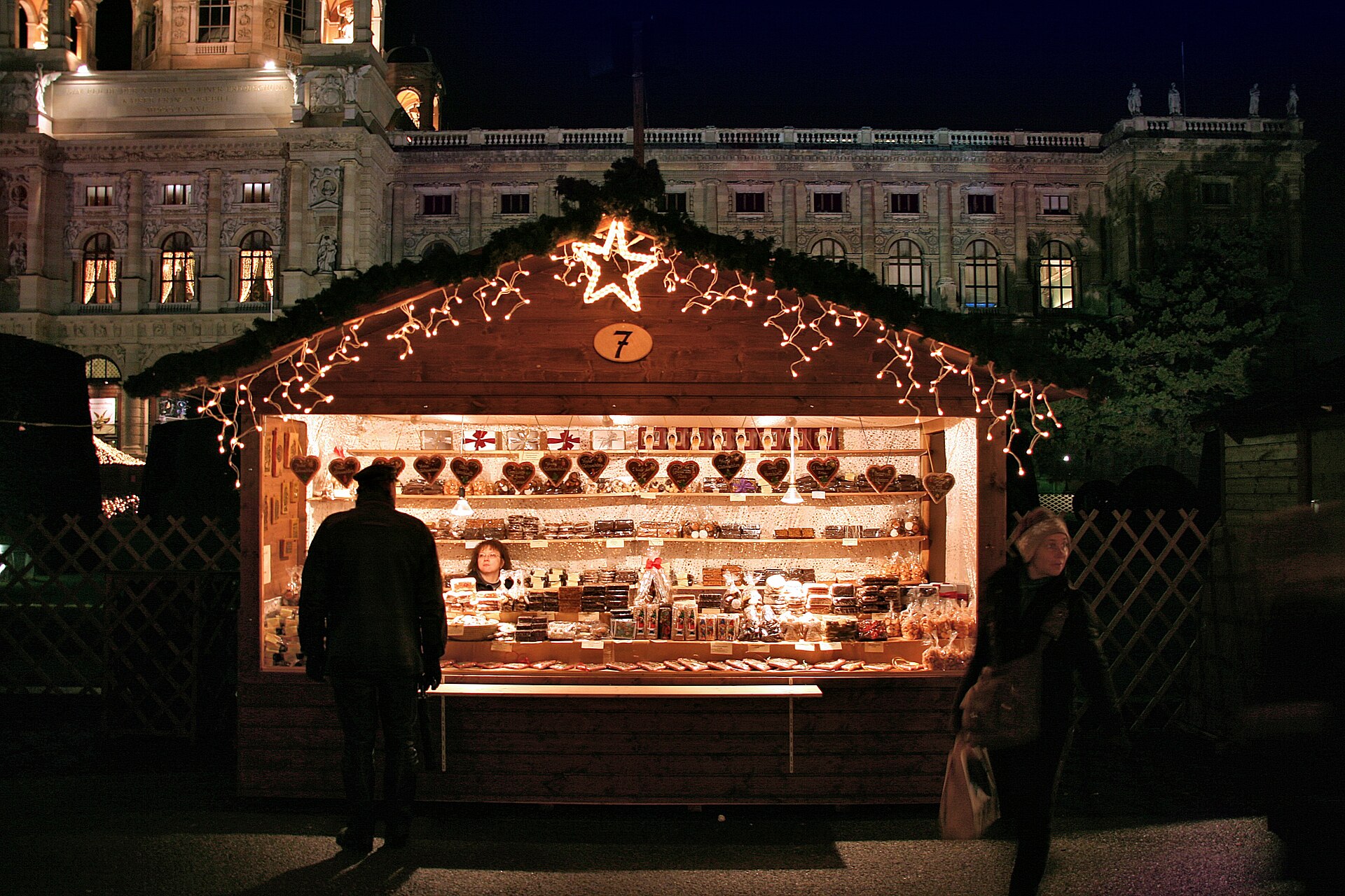 001 Christmas market - Wien Weihnachtsmarkt - Christmas market in Vienna, Austria.jpg