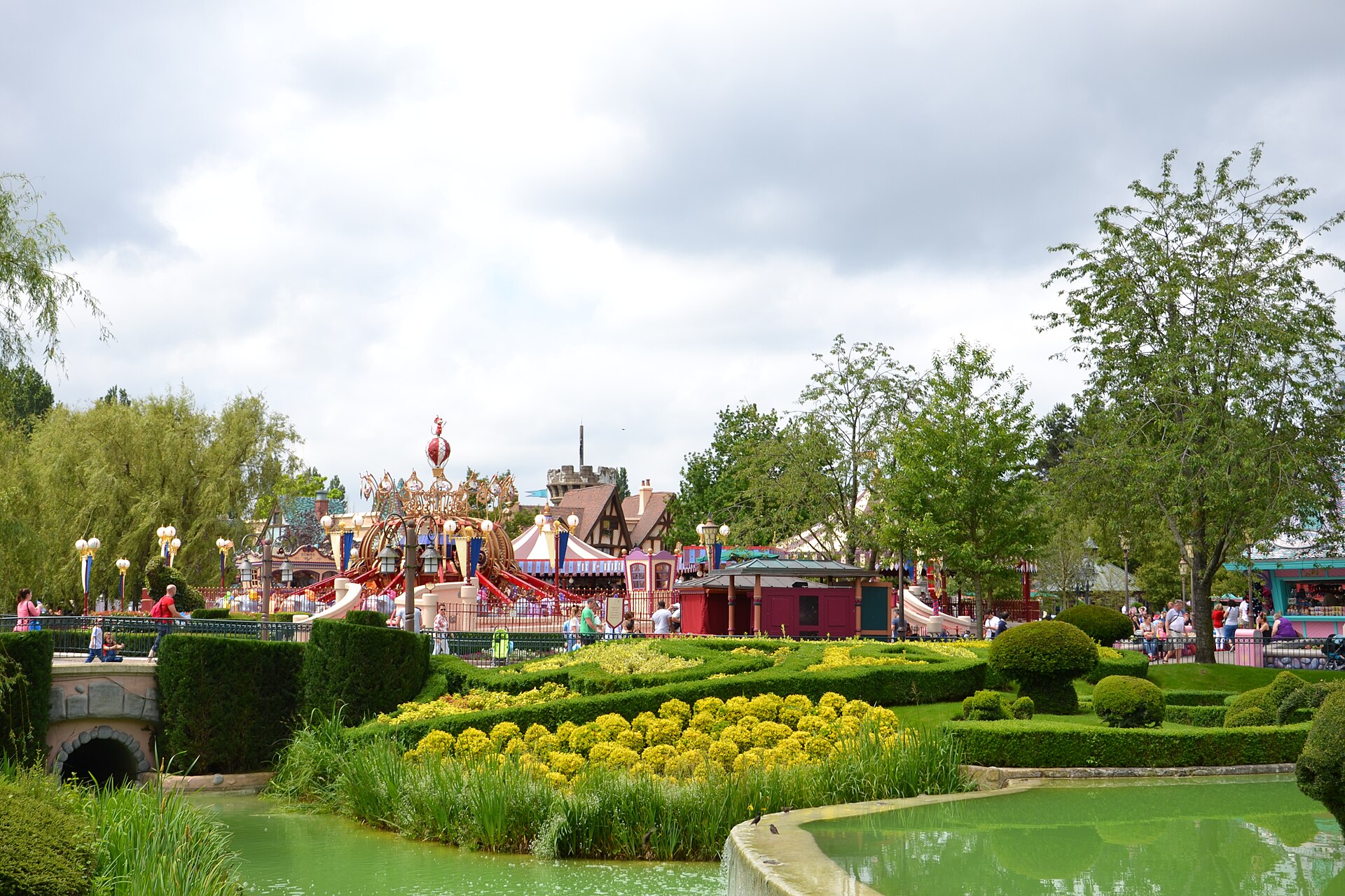 Disneyland Paris - panoramio (4).jpg