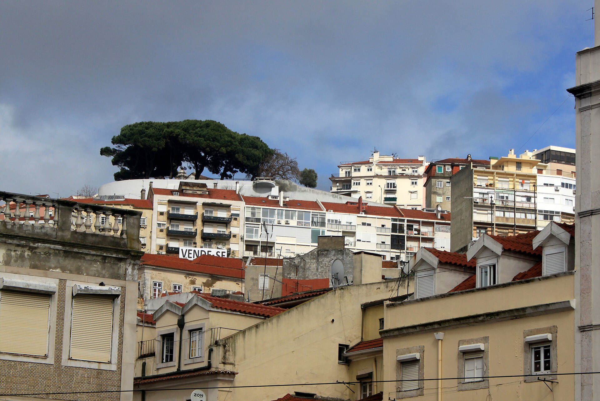 Portugal, Lisbon - skyline (8588522505).jpg
