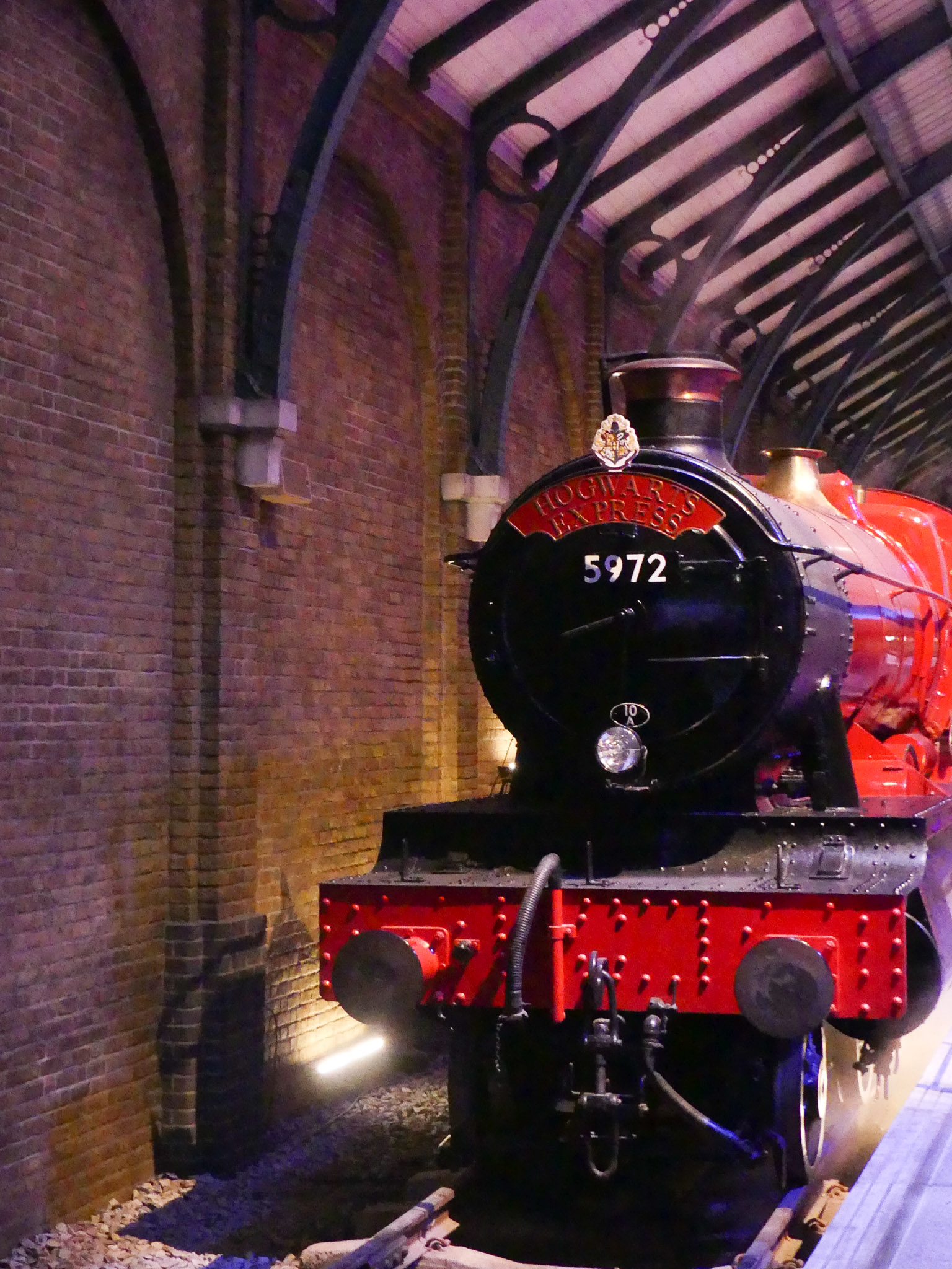 Hogwarts Express (46637633634).jpg
