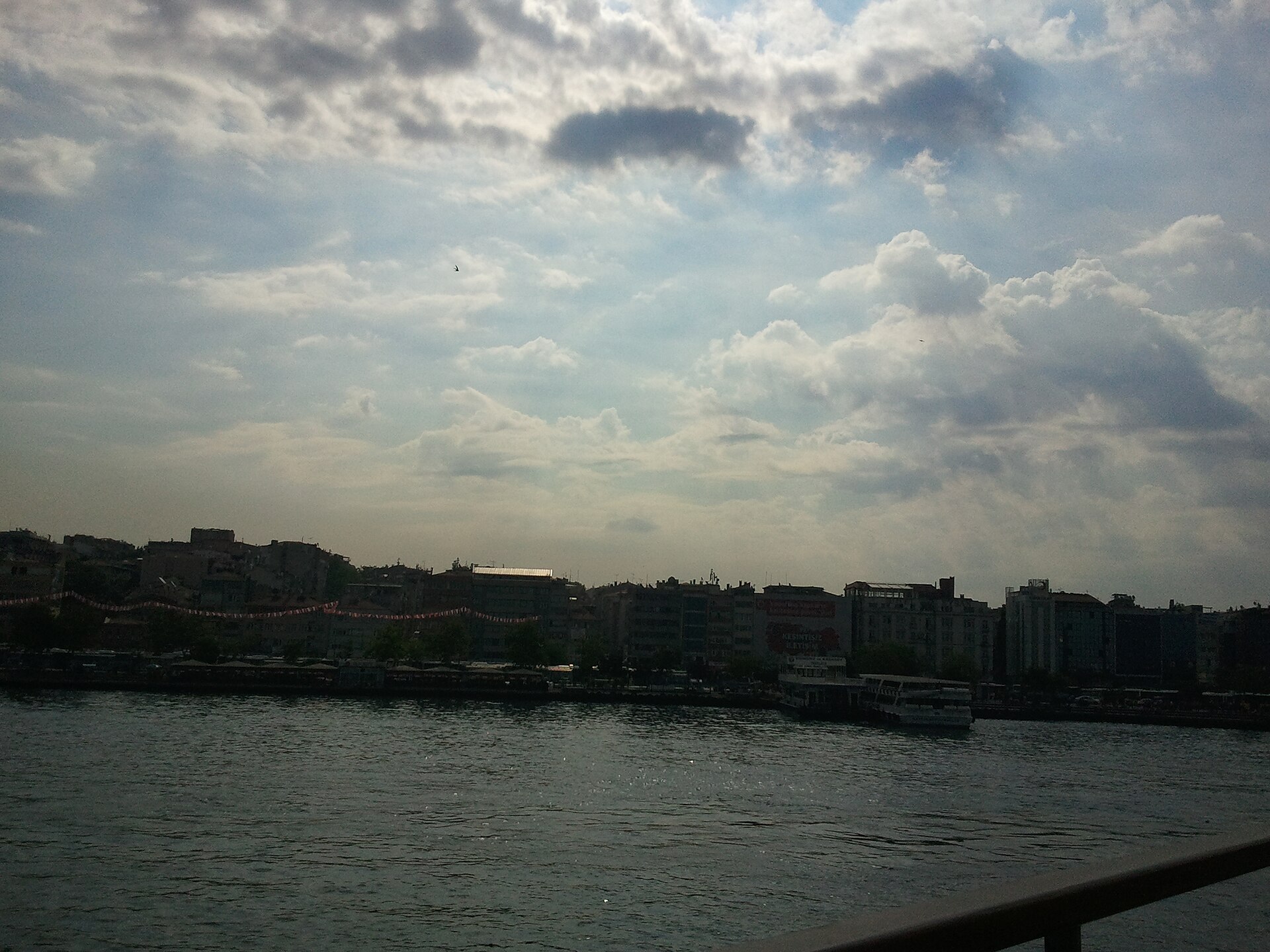 Turkey Kadıköy Sea Shore2013-06-04 09.05.17.jpg