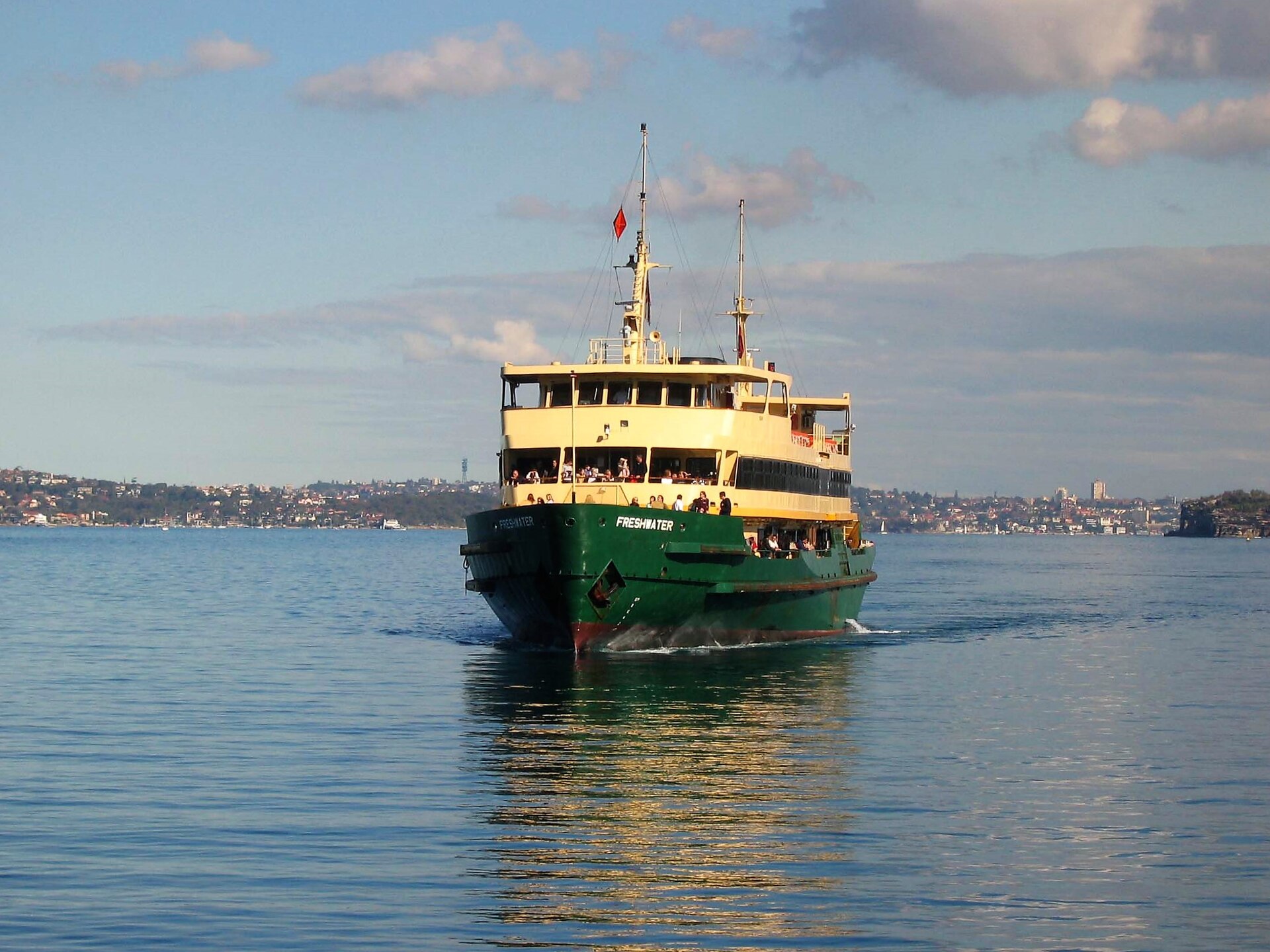 Sydney Ferry FRESHWATER approaching Manly.jpg