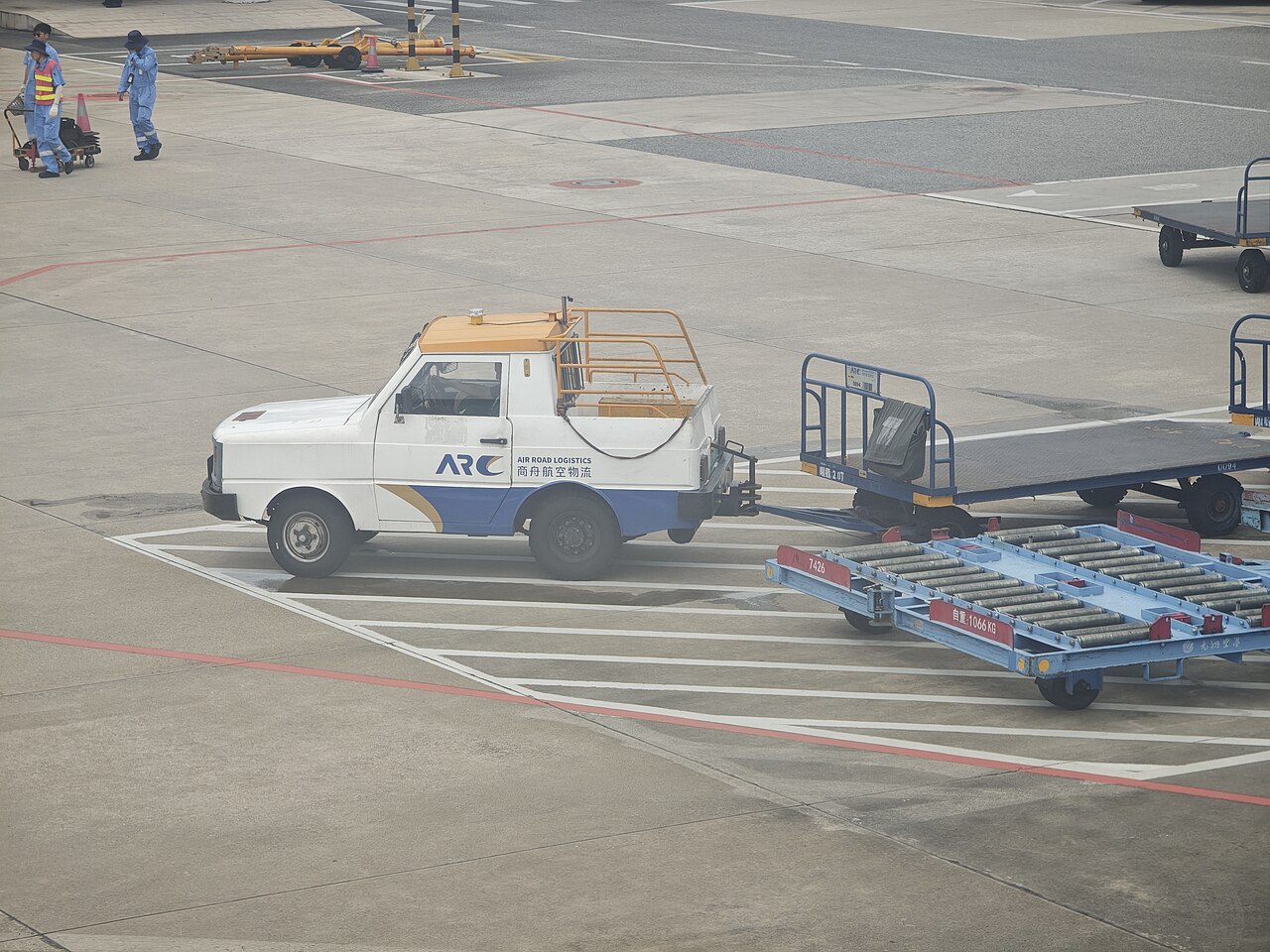 Airport luggage cart at Xiamen Gaoqi Airport