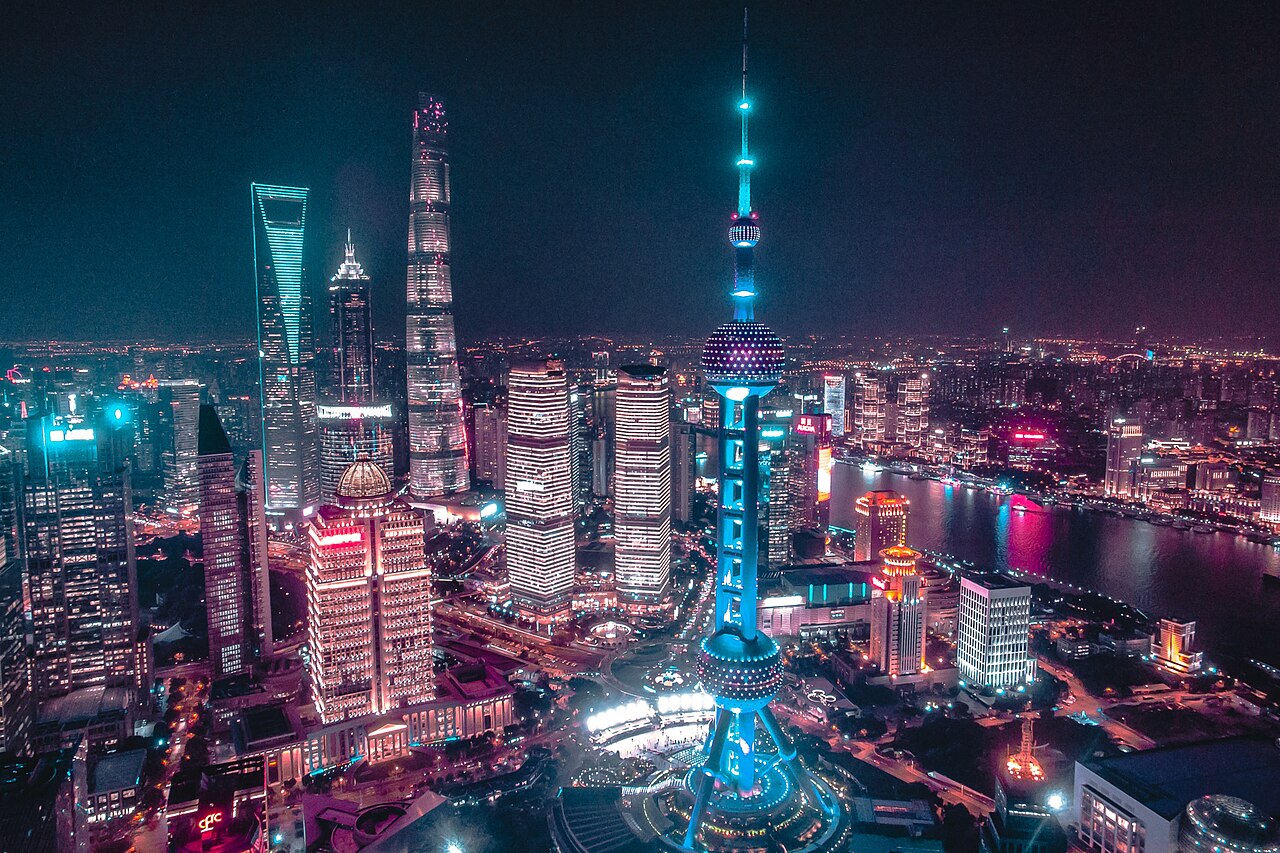 Shanghai skyline 2018(cropped)