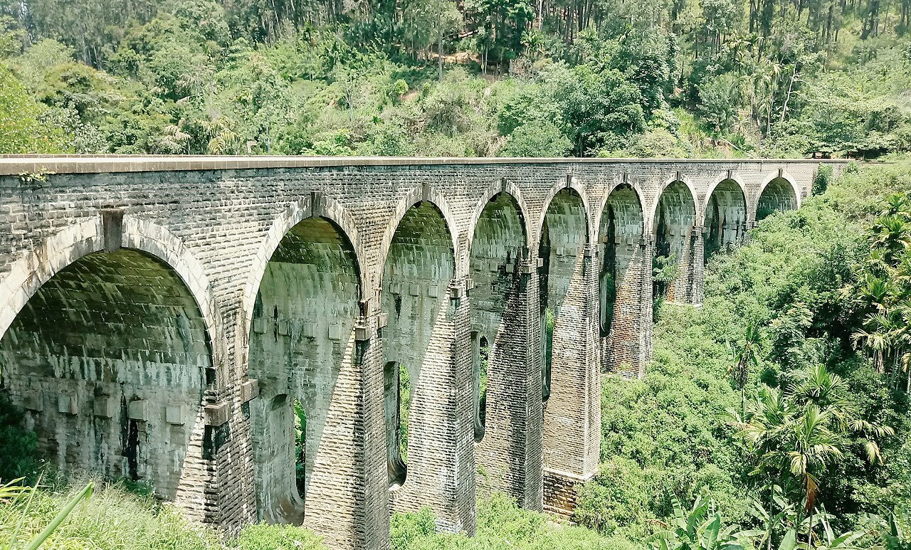Nine arch bridge, Ella, Sri lanka