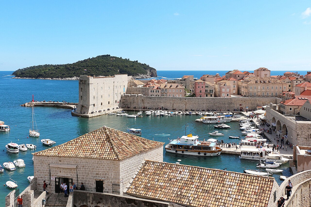 Old harbour, Dubrovnik 01